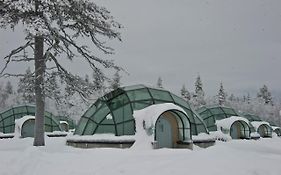 Kakslauttanen Arctic Resort - Igloos And Chalets Саариселькя Exterior photo