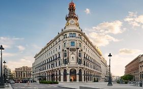 Four Seasons Hotel Мадрид Exterior photo
