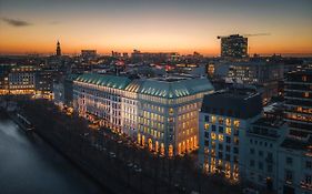 Fairmont Hotel Vier Jahreszeiten, Hotel Des Jahres 2023 & 2024- Die 101 Besten Гамбург Exterior photo