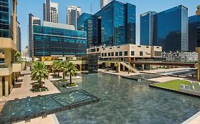 Отель Doubletree By Hilton Dubai - Business Bay Exterior photo