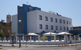 Hotel Le Palme Сабаудия Exterior photo