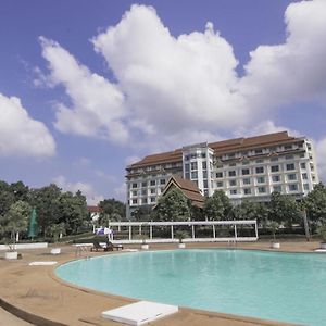 Arawan Riverside Hotel Паксе Exterior photo