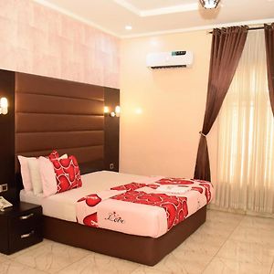 Bana Hotel & Suites Лагос Exterior photo