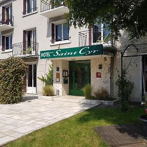 Hotel Saint Cyr La Ferte-Saint-Cyr Exterior photo