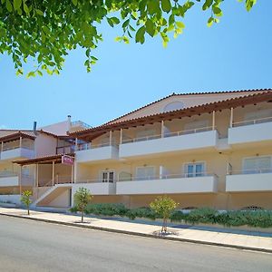 Апарт отель Agios Sostis Кипарисия Exterior photo