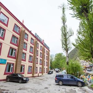 Jinjiang Inn Jiuzhaigou Scenic Resort Tazang Exterior photo