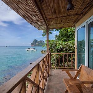 Phi Phi Cozy Seafront Resort Exterior photo