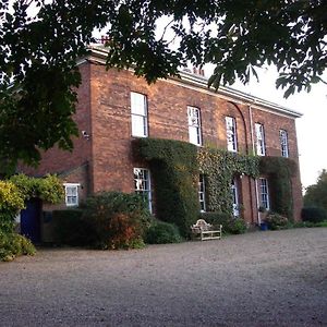 Bed and Breakfast Glebe House Muston Exterior photo