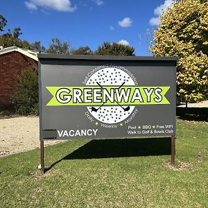 Greenways Holiday Units Токумвал Exterior photo