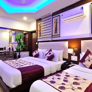 Hotel Nirmal Mahal Нью-Дели Room photo