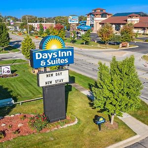 Days Inn & Suites By Wyndham Mt Pleasant Маунт-Плезант Exterior photo