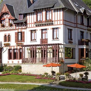 Отель Bois Joli Bagnoles de l'Orne Normandie Exterior photo
