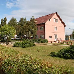 Hotel Pamira Сибиу Exterior photo