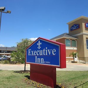 Executive Inn And Suites Тайлер Exterior photo