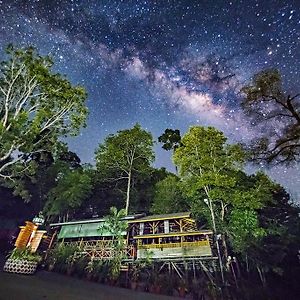 Borneo Tropical Rainforest Resort Мири Exterior photo