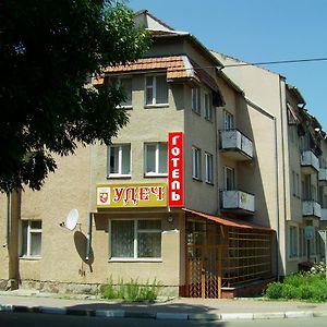 Отель Udech Zhidachov Exterior photo