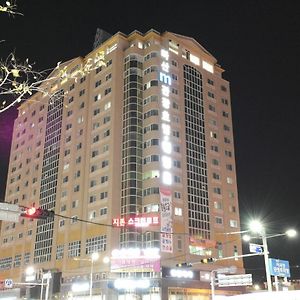 Masan M Hotel Чханвон Exterior photo