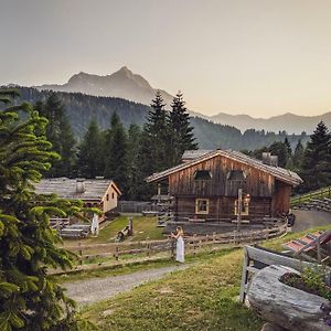 Chalet-Hotel Borgo Eibn Mountain Lodge, The Originals Relais Саурис Exterior photo