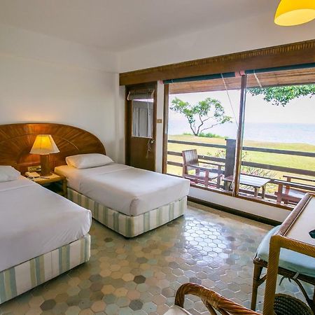 Rayong Resort Hotel Бан-Пе Экстерьер фото