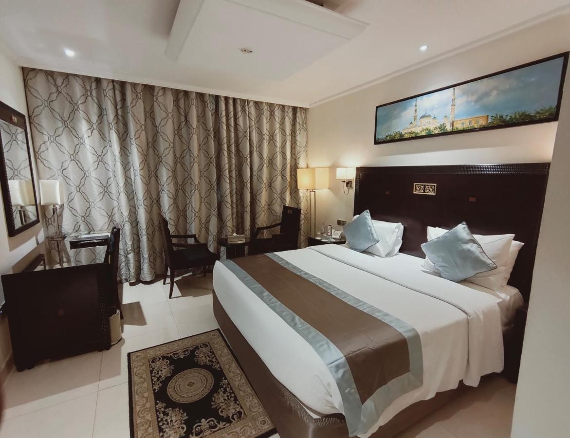 Smana Hotel Al Raffa Дубай Экстерьер фото
