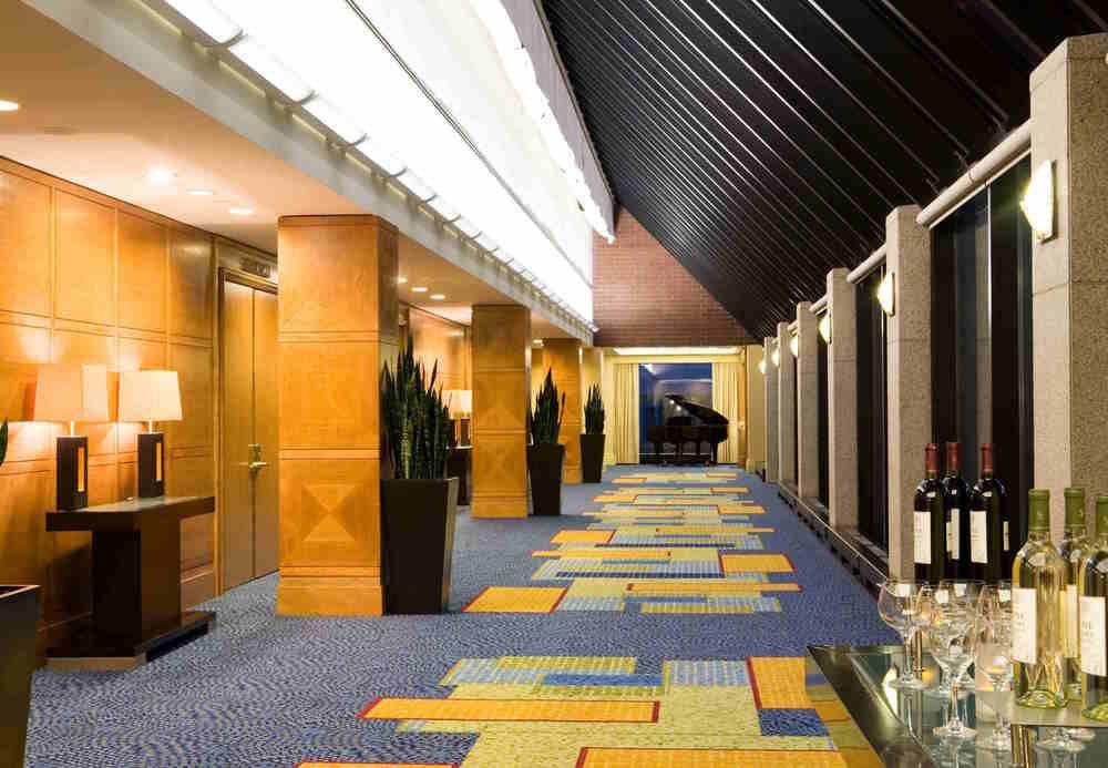 Отель Boston Marriott Кембридж Экстерьер фото