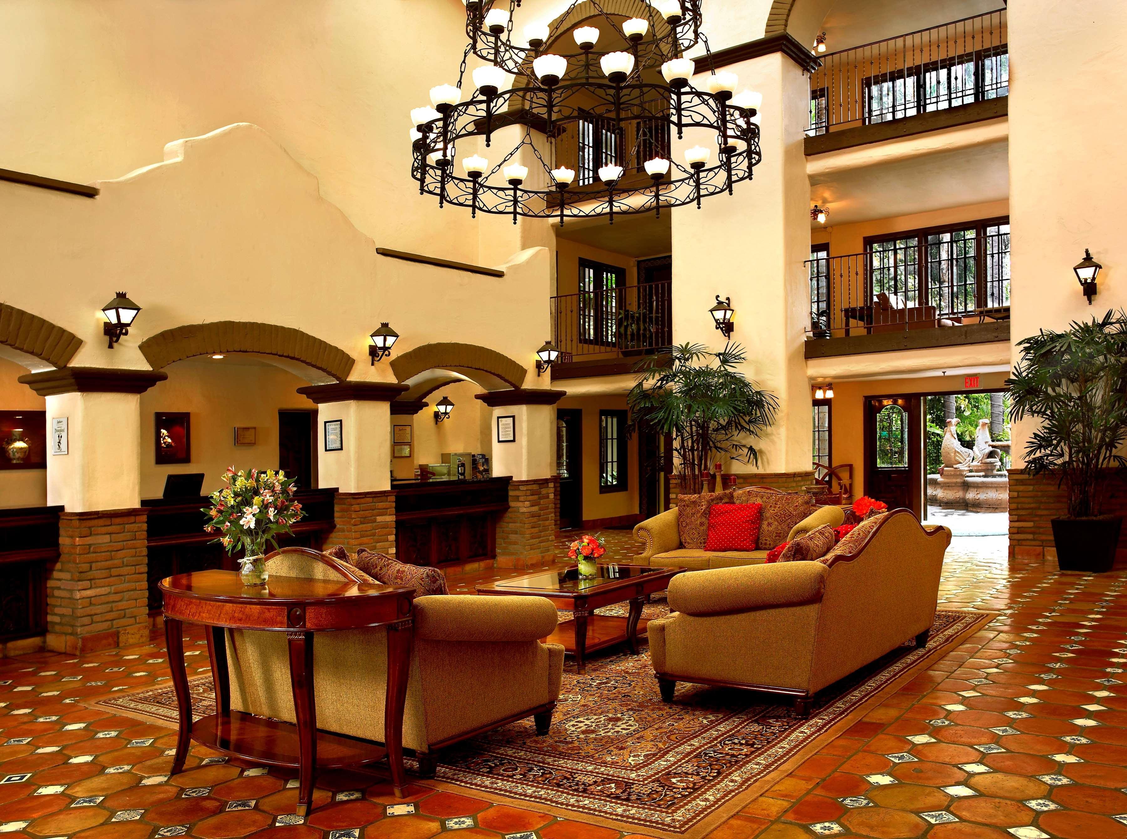 Buena Park Grand Hotel & Suites Экстерьер фото
