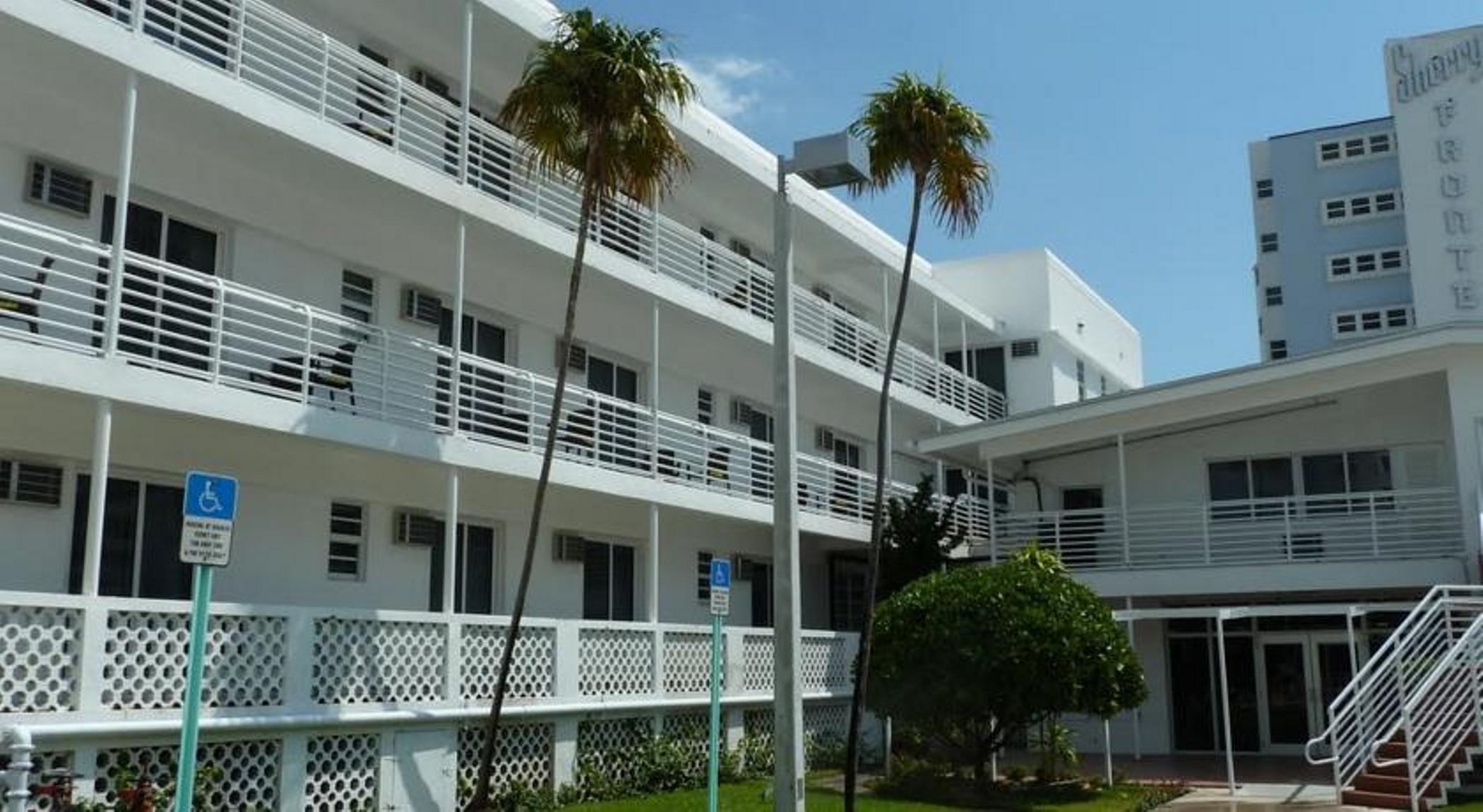 Collins Hotel Майами-Бич Экстерьер фото