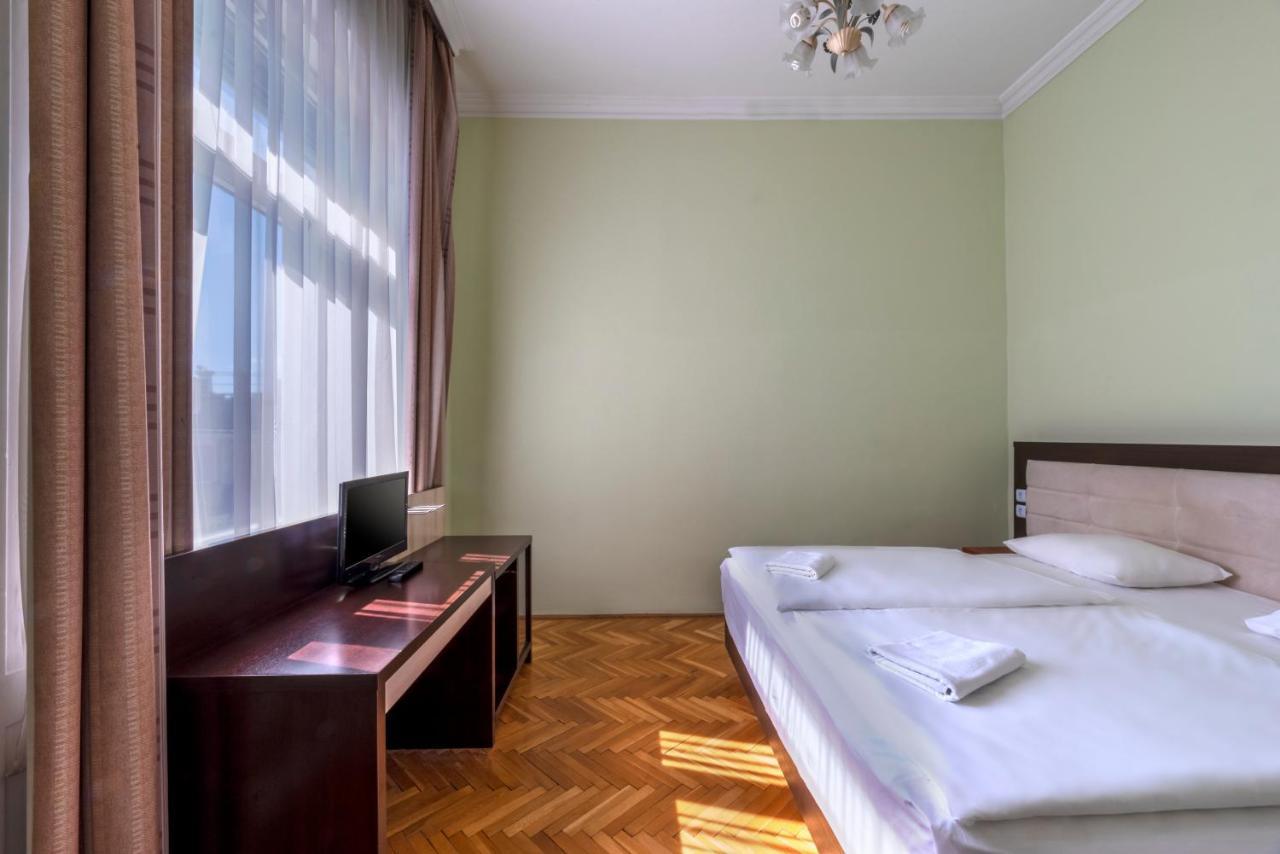 Baross City Hotel - Будапешт Экстерьер фото
