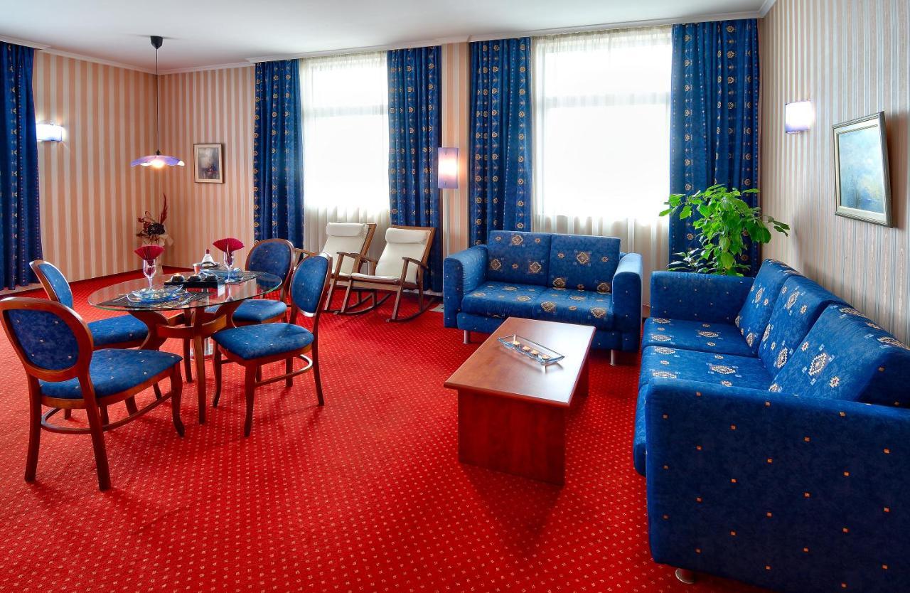 Aqua Hotel Варна Экстерьер фото