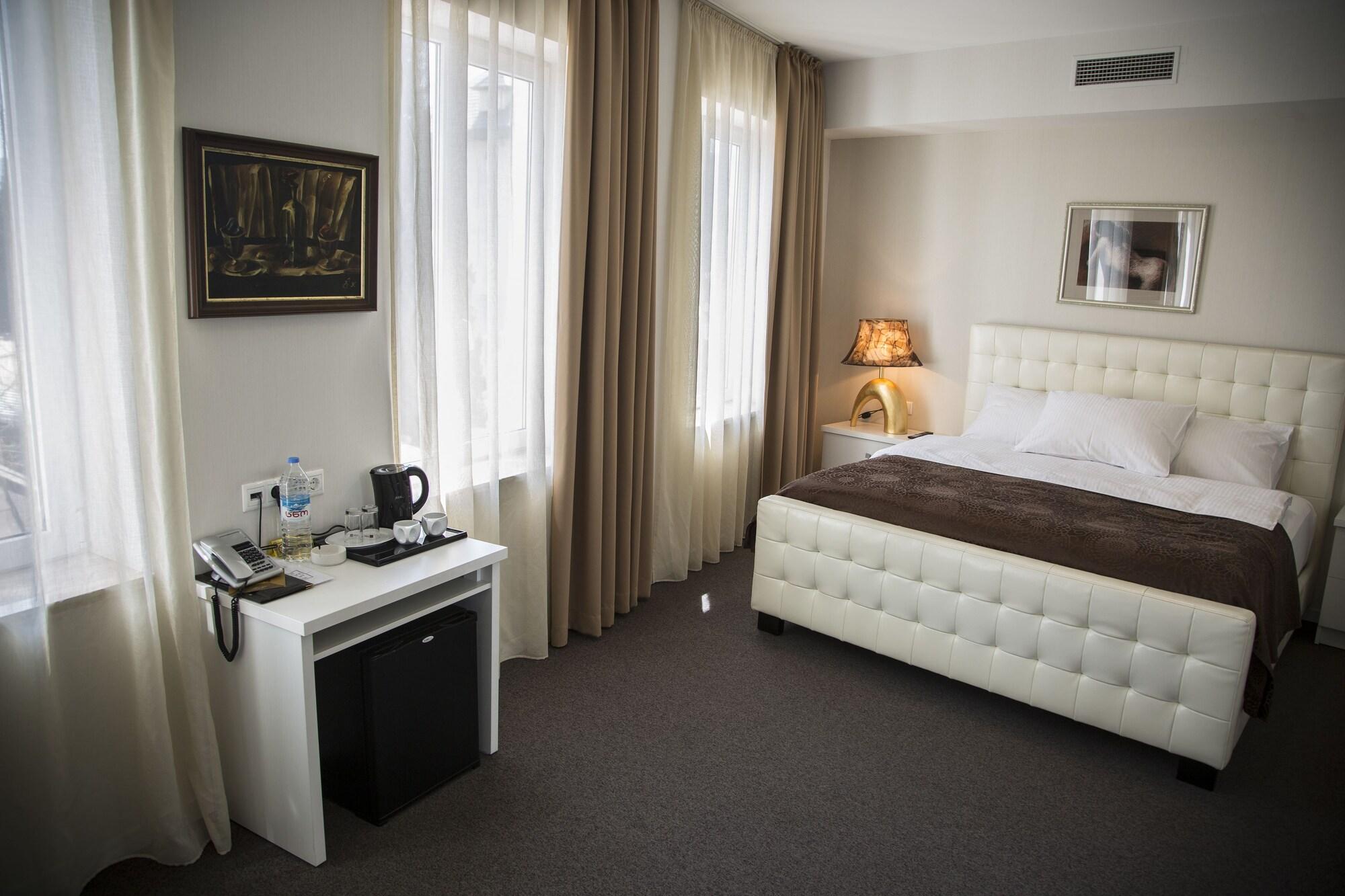 Hotel Zp Palace Тбилиси Экстерьер фото