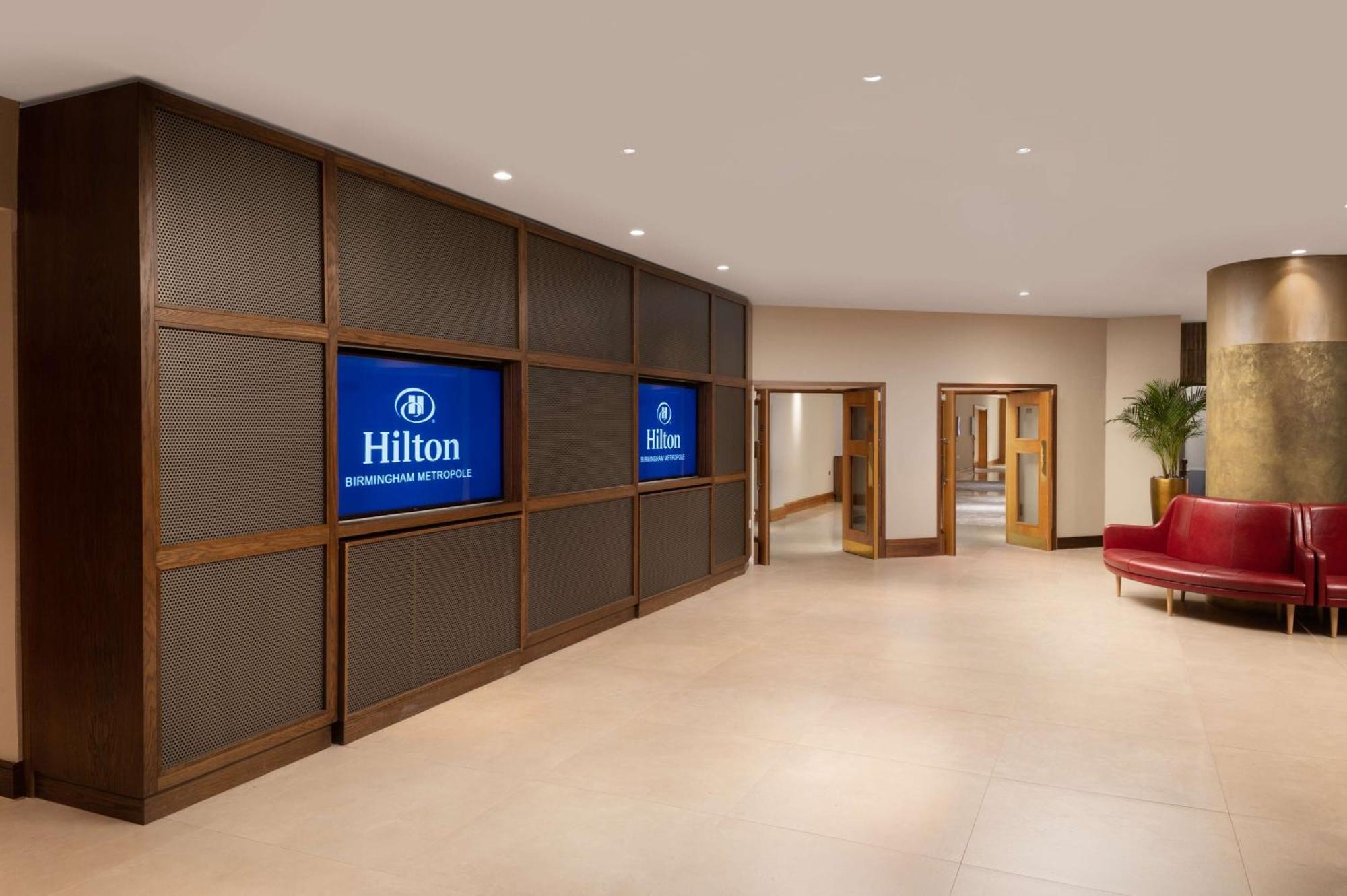 Hilton Birmingham Metropole Hotel Бикенхил Экстерьер фото