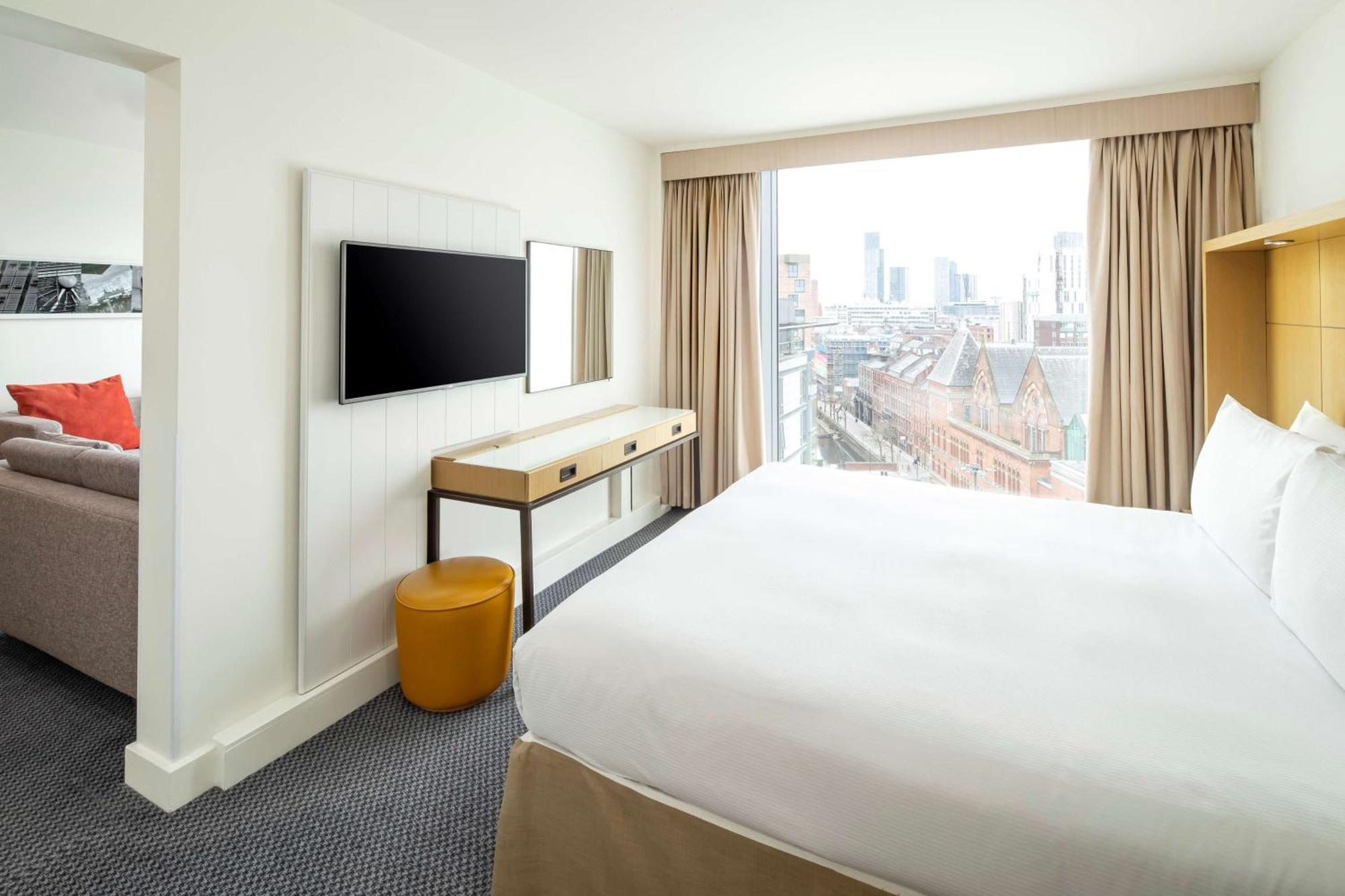 Doubletree By Hilton Manchester Piccadilly Экстерьер фото