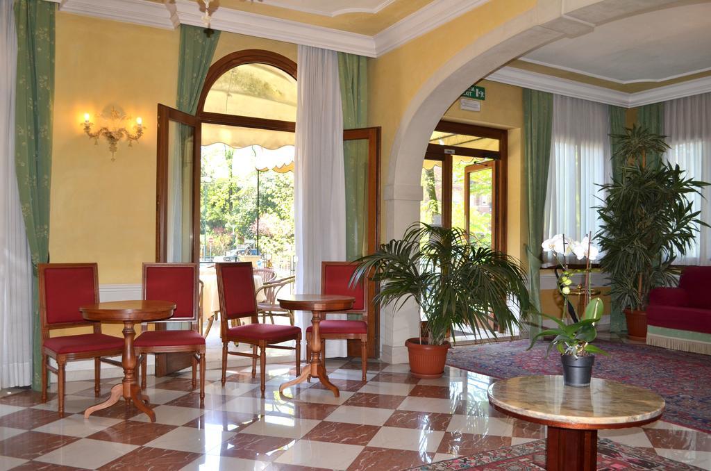 Hotel Villa Cipro Венеция-Лидо Экстерьер фото