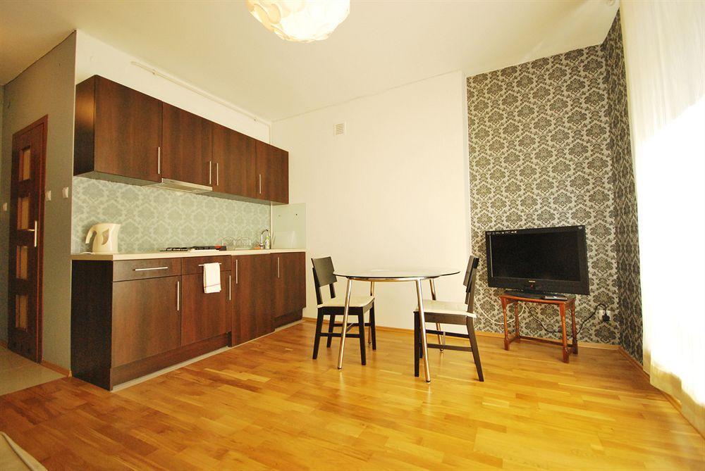 Apartment4You Plac Bankowy Варшава Экстерьер фото