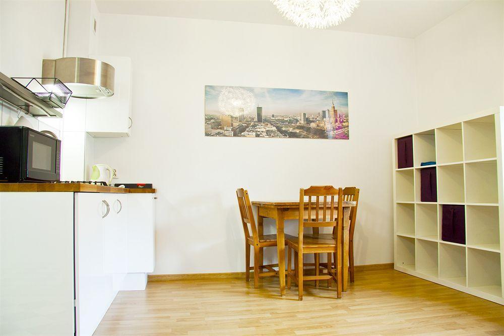 Apartment4You Plac Bankowy Варшава Экстерьер фото