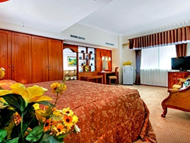 Hotel Madani Medan - Syariah Hotel Экстерьер фото