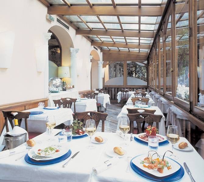 Отель Ambassador-Monaco Ресторан фото