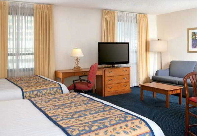 Residence Inn By Marriott Las Vegas Hughes Center Номер фото