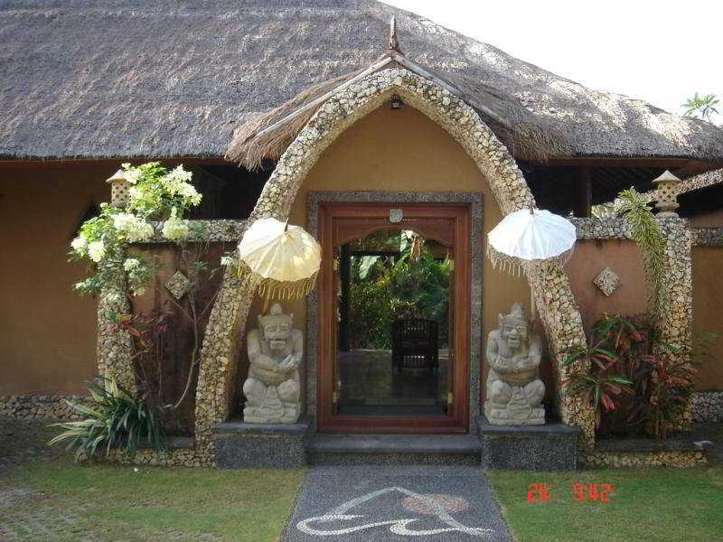 Hotel Puri Madawi Семиньяк Экстерьер фото