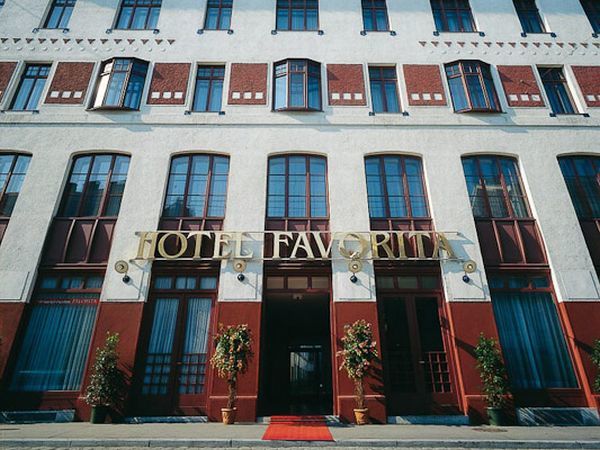 Austria Trend Hotel Favorita Вена Экстерьер фото