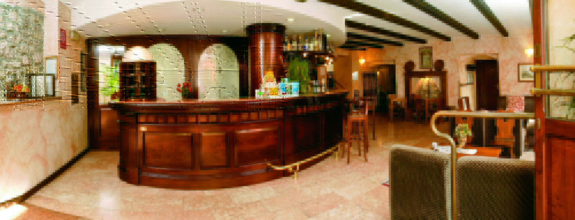 Hotel Dolomiti Мальчезине Интерьер фото