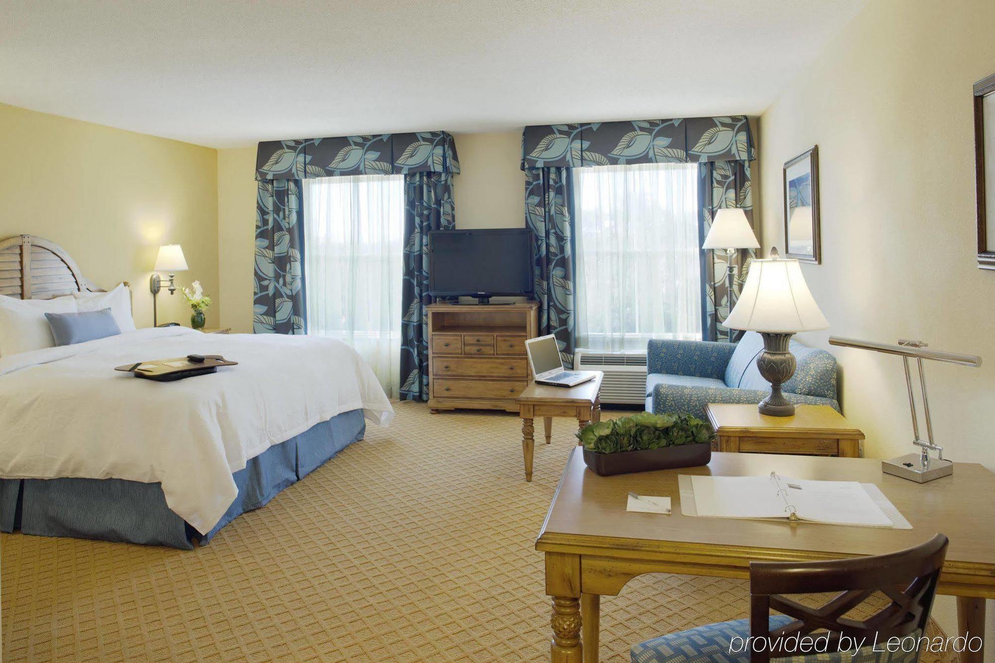 Hampton Inn & Suites Savannah/Midtown Номер фото