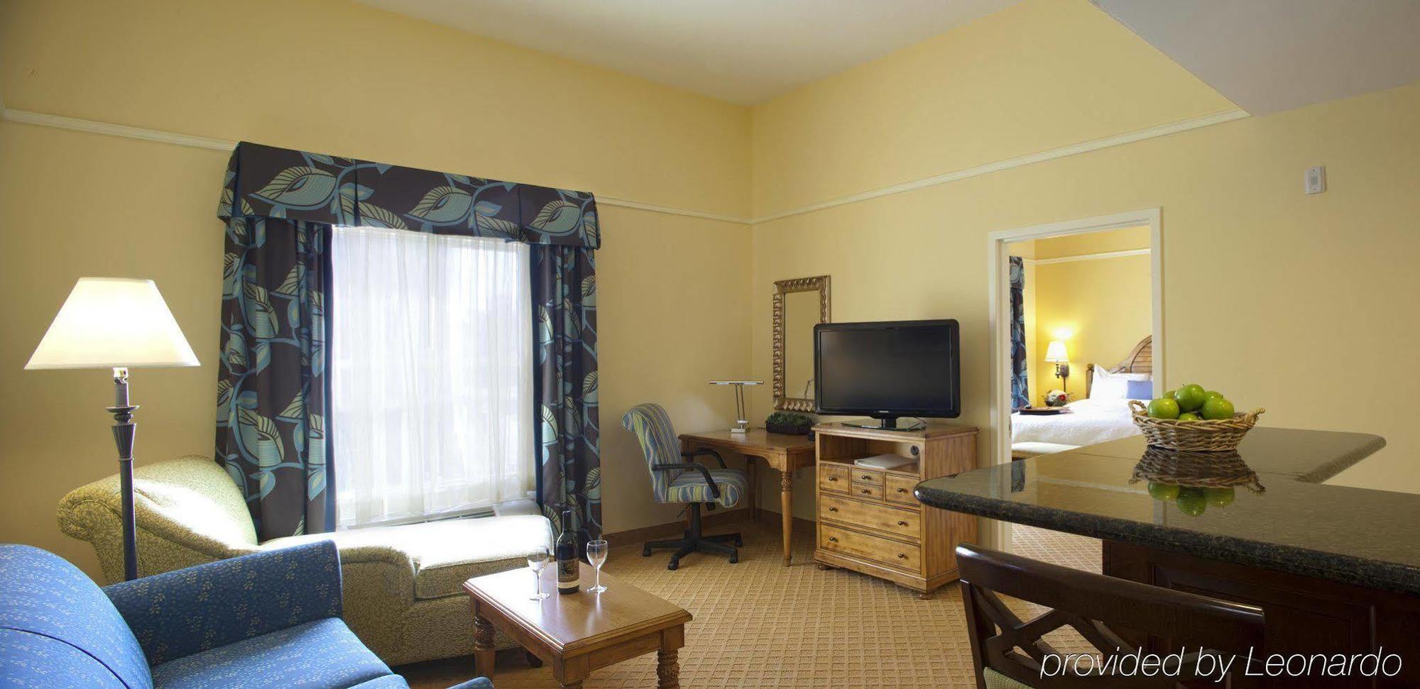 Hampton Inn & Suites Savannah/Midtown Номер фото