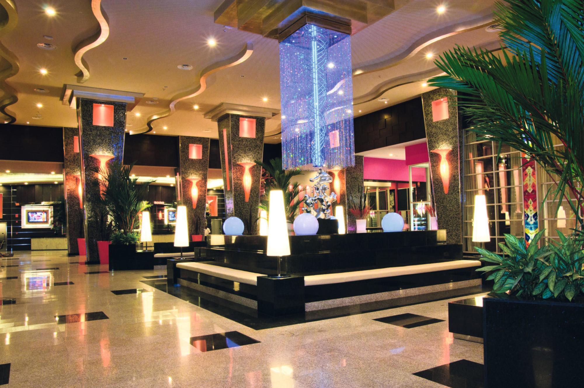 Отель Riu Plaza Panama Интерьер фото