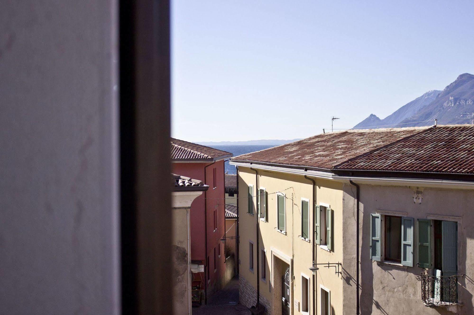 Hotel Dolomiti Мальчезине Экстерьер фото