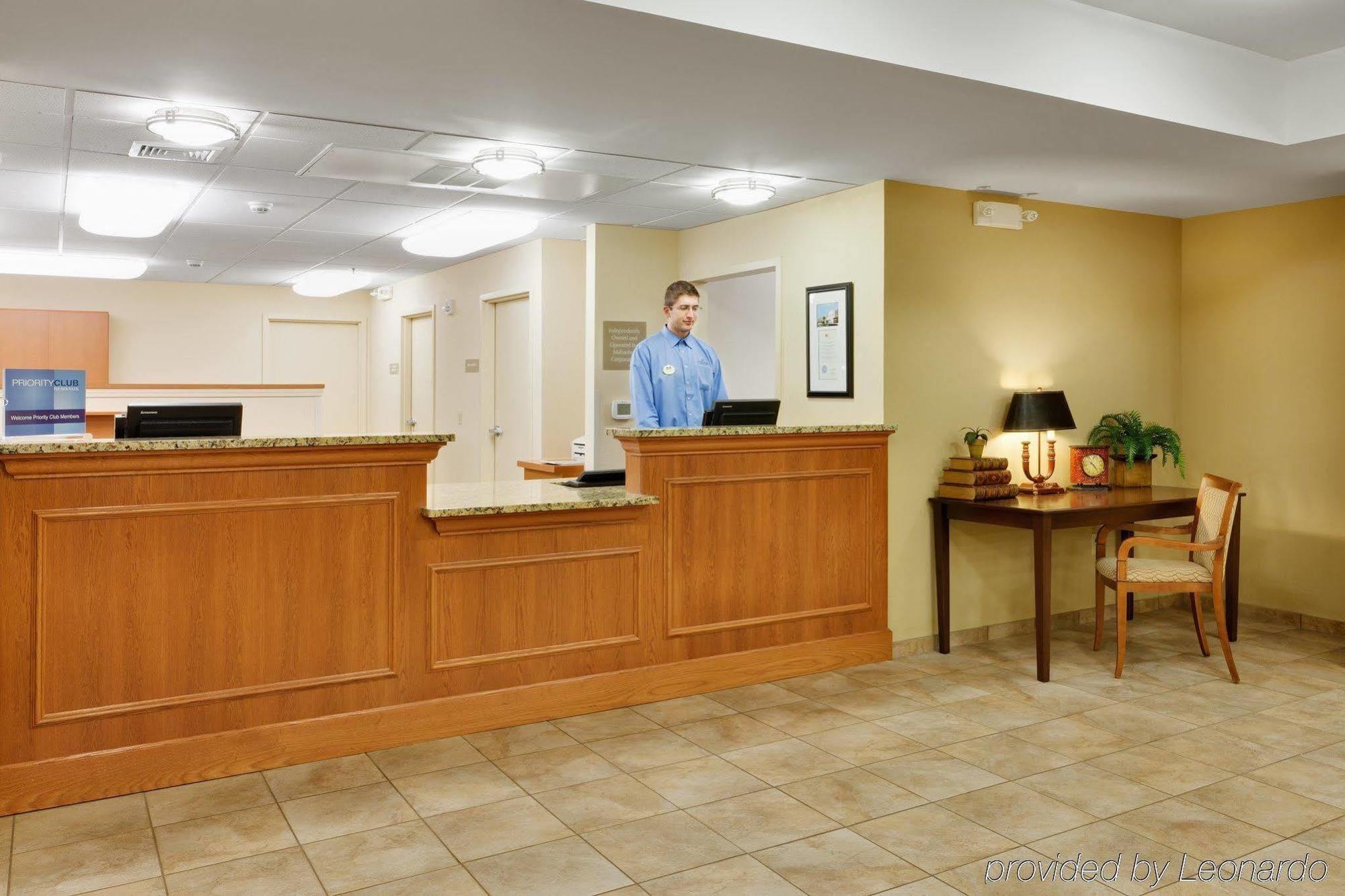 Candlewood Suites Reading, An Ihg Hotel Интерьер фото