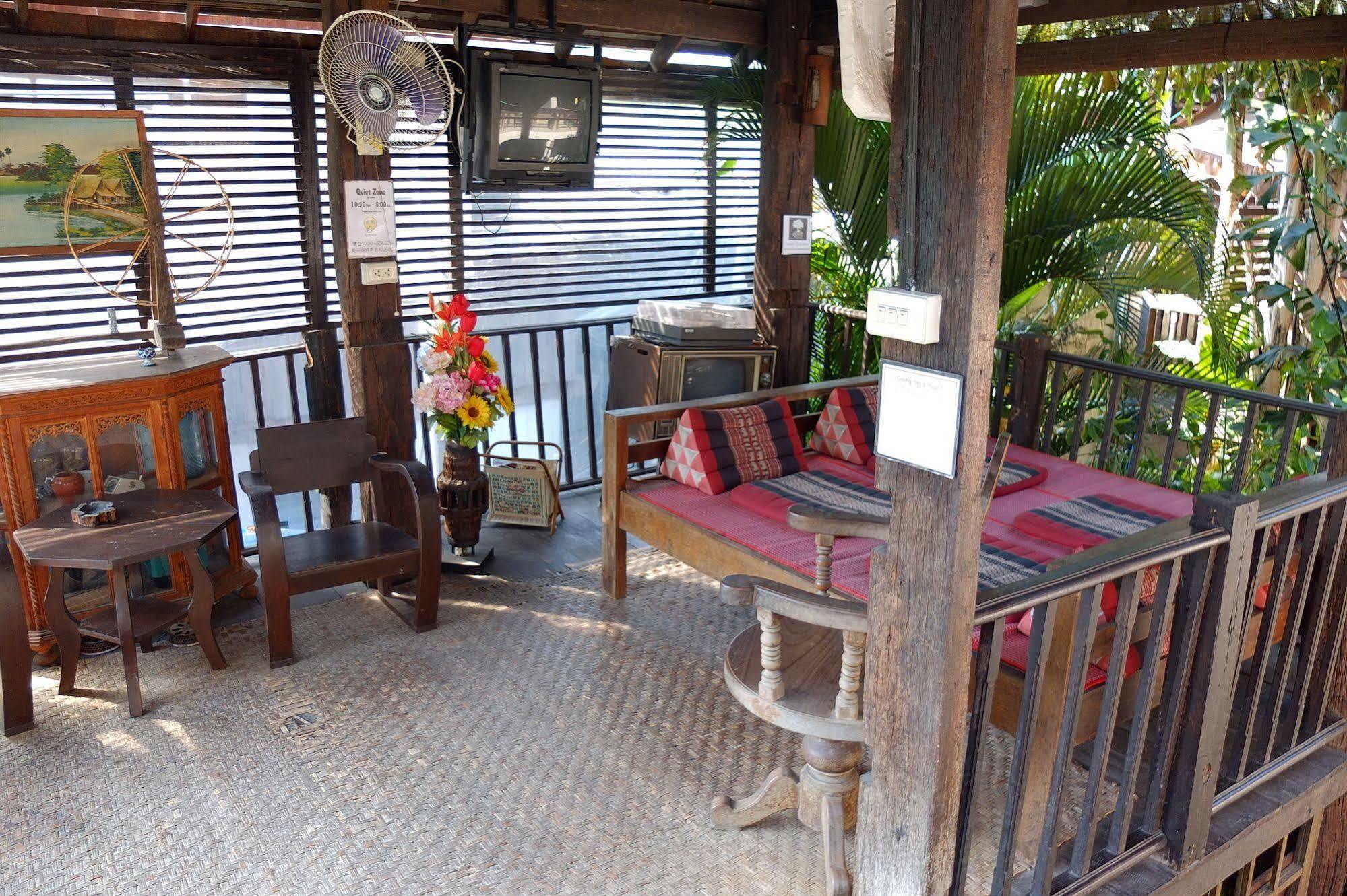 Saithong Guesthouse Чиангмай Экстерьер фото