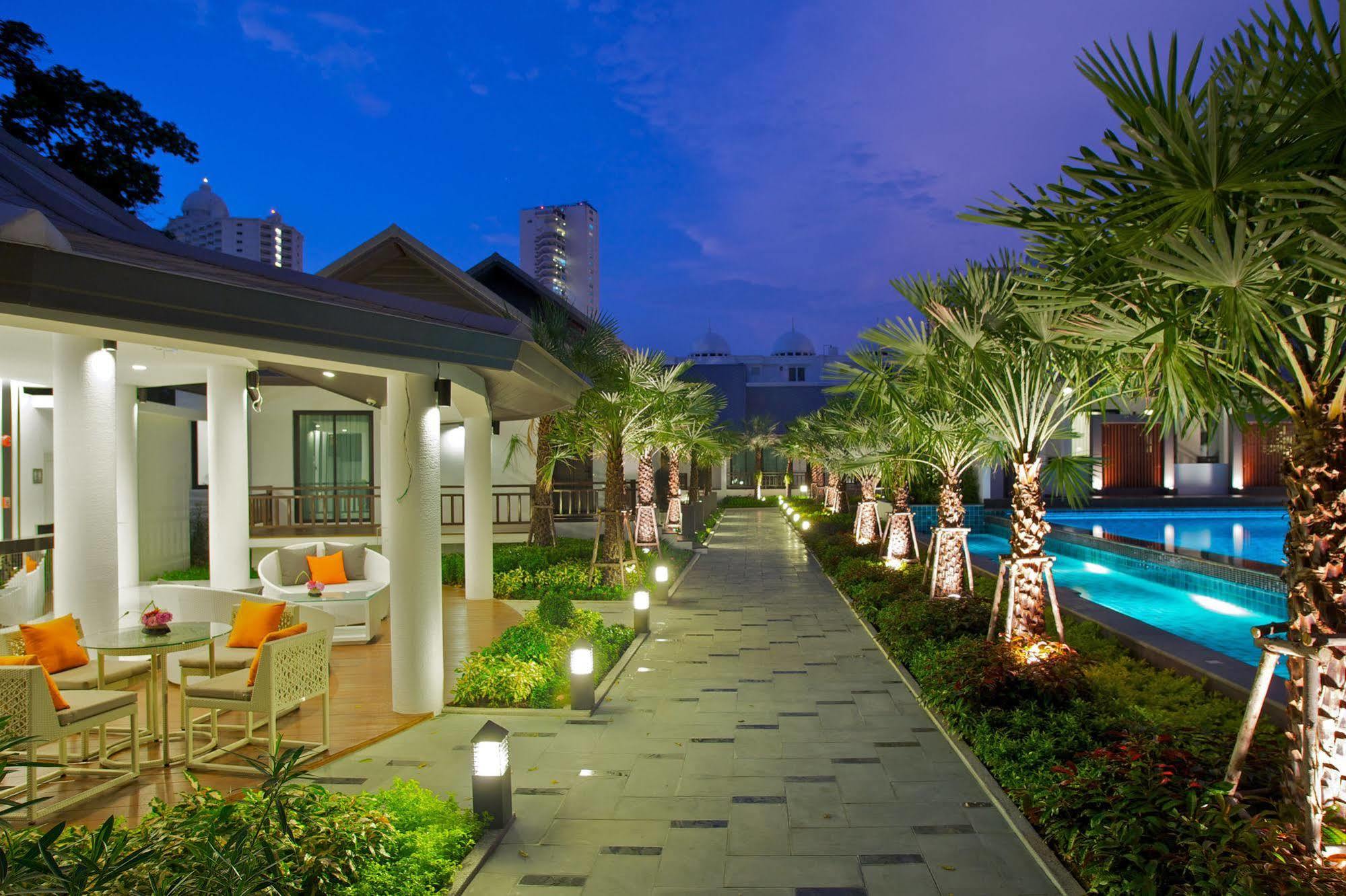 Long Beach Luxury Villas Паттайя Экстерьер фото
