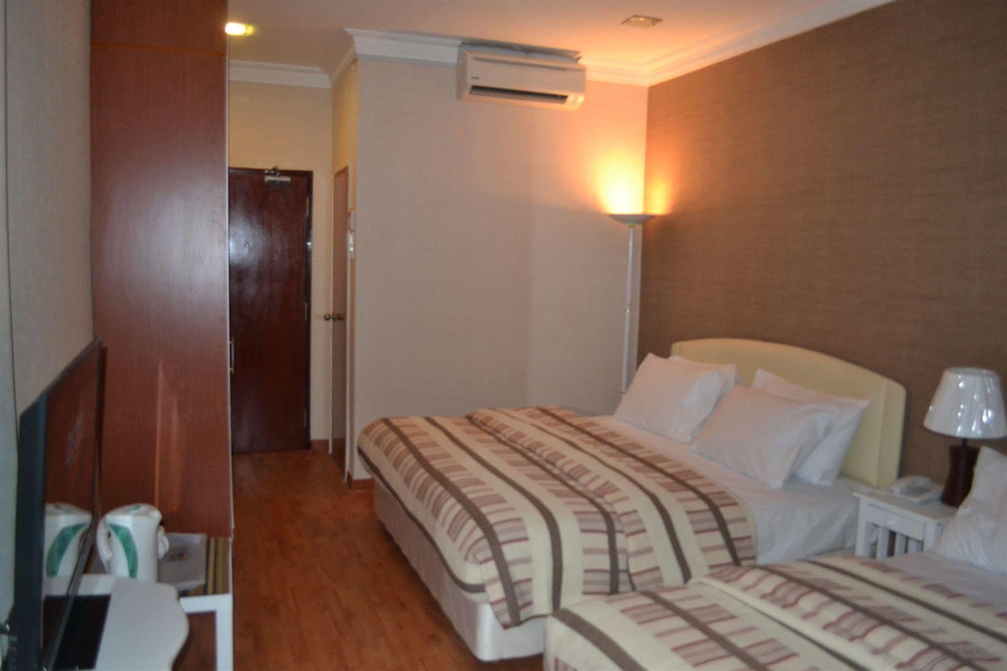 Golden Suites Hotel Куала-Лумпур Экстерьер фото