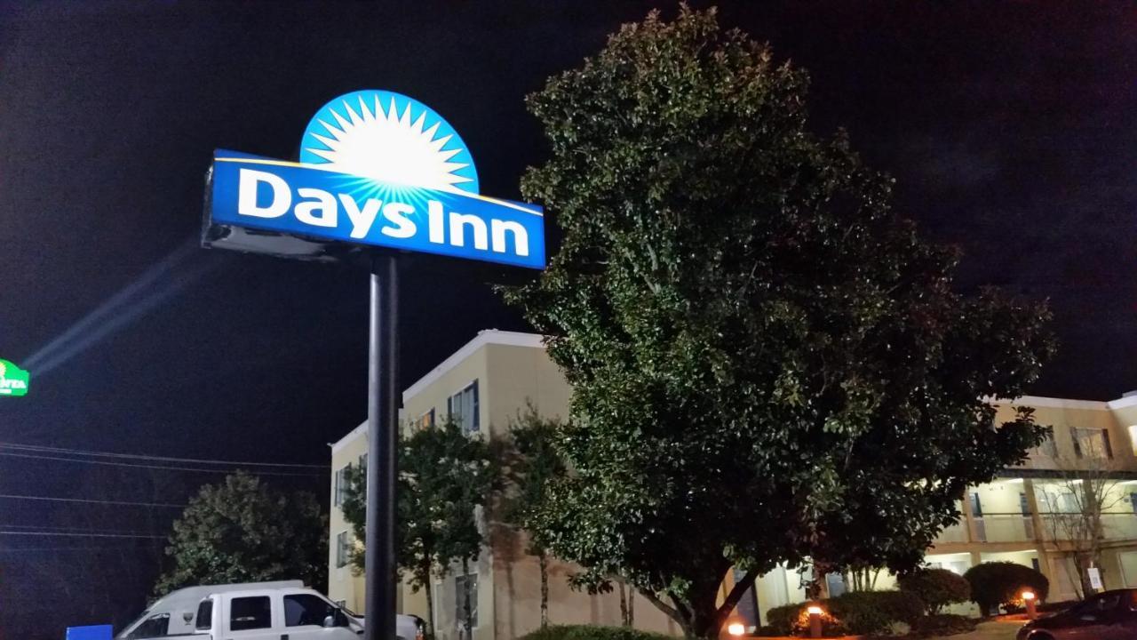 Days Inn By Wyndham Chattanooga/Hamilton Place Экстерьер фото